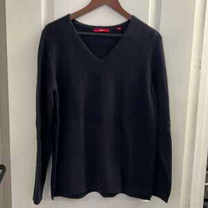 V neck sweater